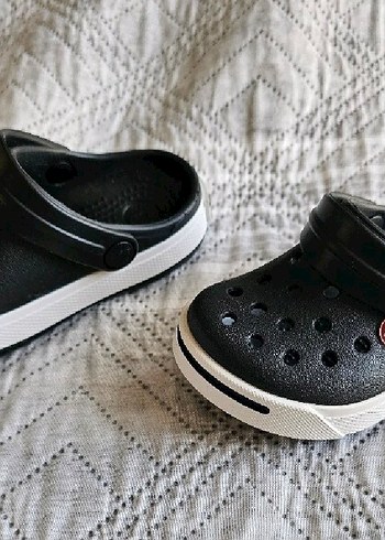 Crocs Crocs Siyah Erkek Çocuk Kaydırmaz Terlik 19-21 numara