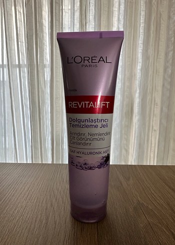 L'Oréal Revitalift Dolgunlaştırıcı Temizleme Jeli