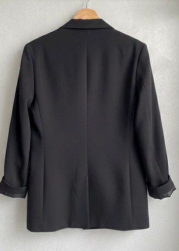 Klasik Yaka Düğmeli Kadın Blazeri - Görsel 2