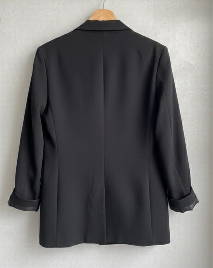 Klasik Yaka Düğmeli Kadın  Blazeri - Görsel 2