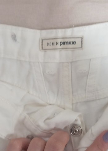 Düğmeli Beyaz Mini Kot Şort - Görsel 3