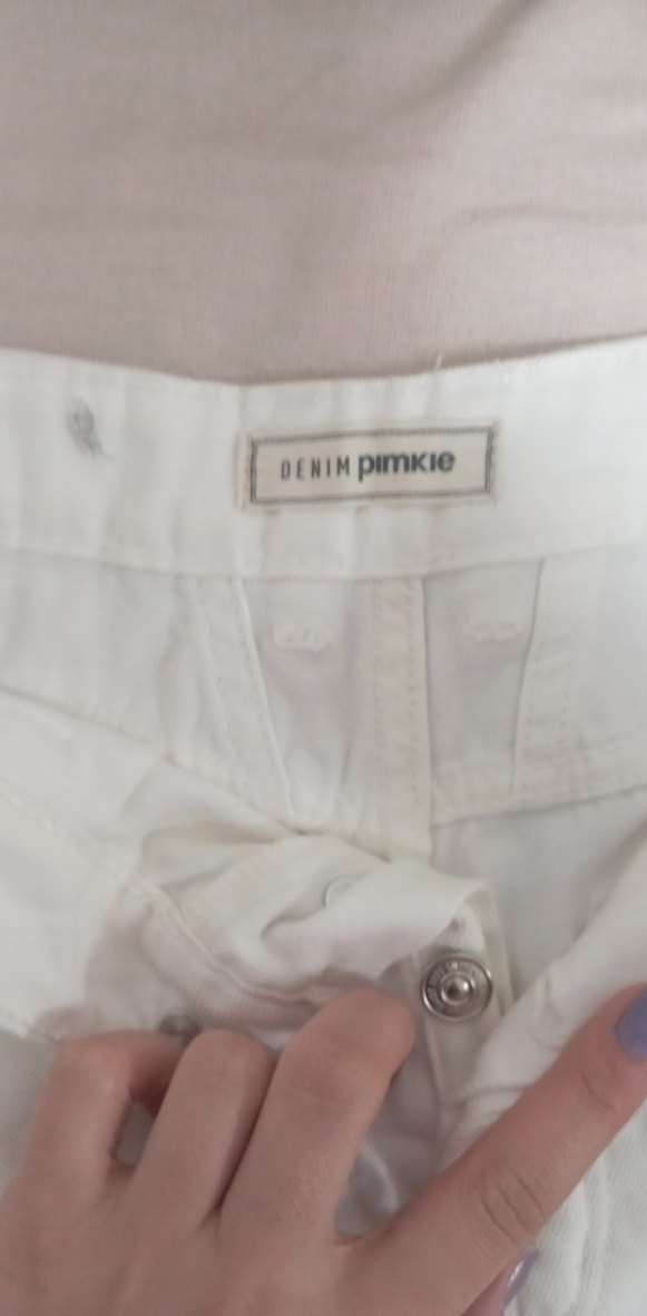 Düğmeli Beyaz Mini Kot Şort - Görsel 3