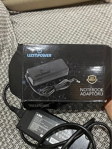 Adaptör