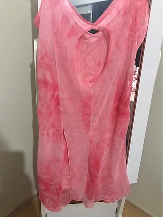 Pembe gecelik