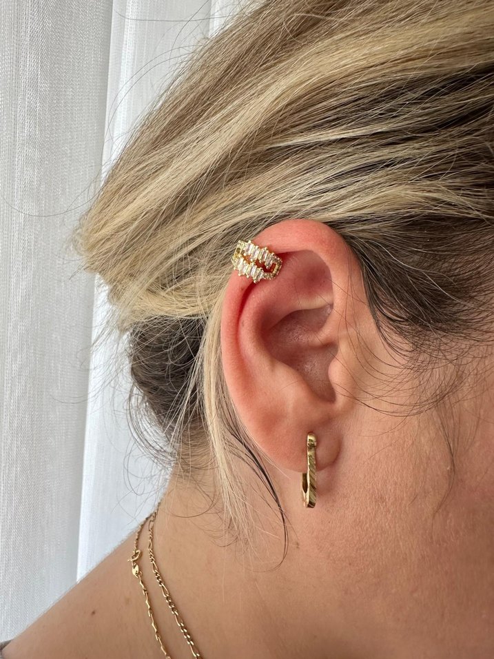 Altın Renkli Yılan Desenli Payetli Kadın Kulak Earcuff - Görsel 3