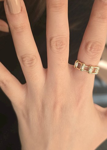 Zincir Detaylı Altın Renkli Kadın Yüzük - Görsel 2