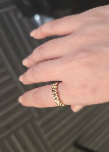 Zincir Detaylı Altın Renkli Kadın Yüzük - Görsel 3