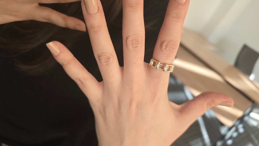 Zincir Detaylı Altın Renkli Kadın Yüzük - Görsel 2