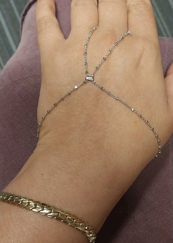 Gri Zincir Detaylı Kadın El Zinciri - Görsel 3