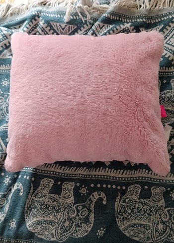  Beden Pembe Barbie Nakışlı Dekoratif Yastık