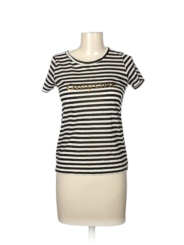Stradivarius T-shirt %70 İndirimli.