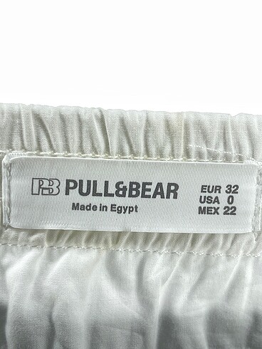 32 Beden mavi Renk Pull and Bear Düz Kesim %70 İndirimli.