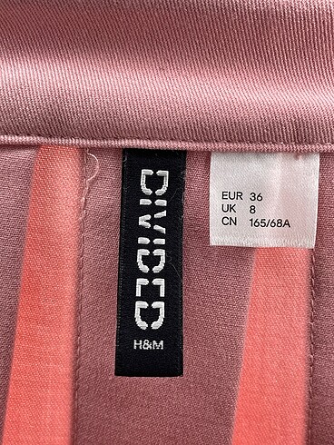 36 Beden çeşitli Renk H&M Mini Etek %70 İndirimli.
