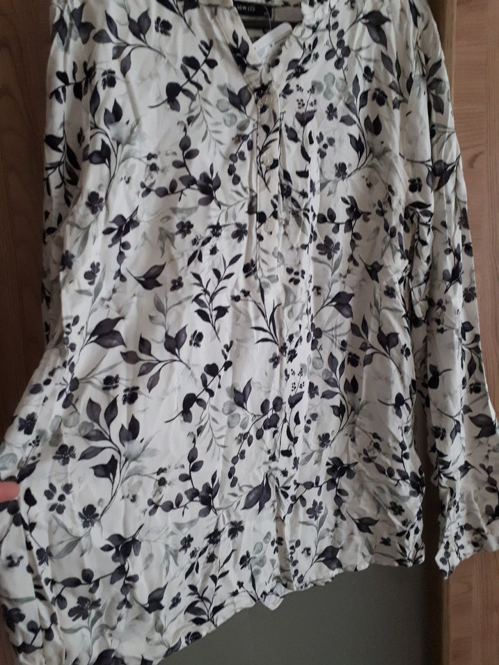 LCW sıfır etiketli Gri Desenli V Yaka Uzun Kollu Bluz - Görsel 3