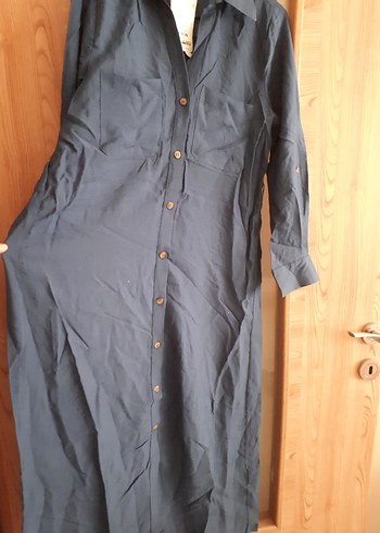 LCW sıfır etiketli Düğmeli Lacivert Uzun Elbise - Görsel 2