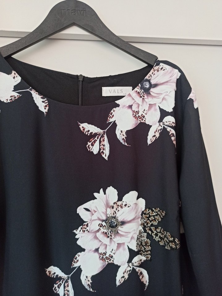 Çiçek Desenli Siyah Midi kısa abiye - Görsel 3