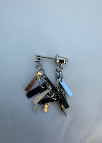 Diğer Gümüş Renk Mini Püsküllü Küpe