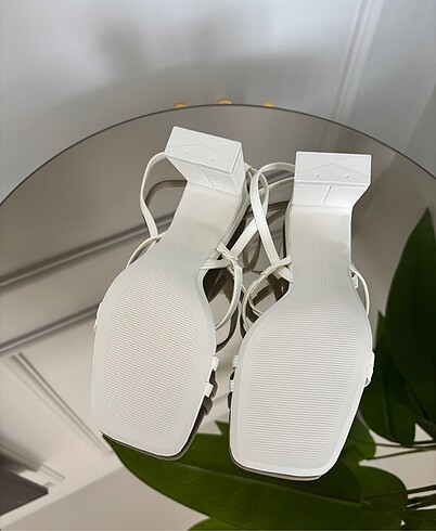 38 Beden Bershka Topuklu Sandalet