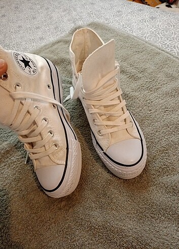 37 Beden beyaz Renk Orjinal Converse