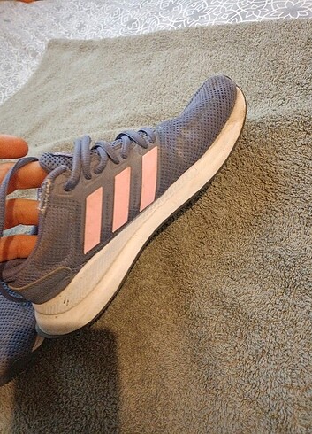 Orjinal adidas