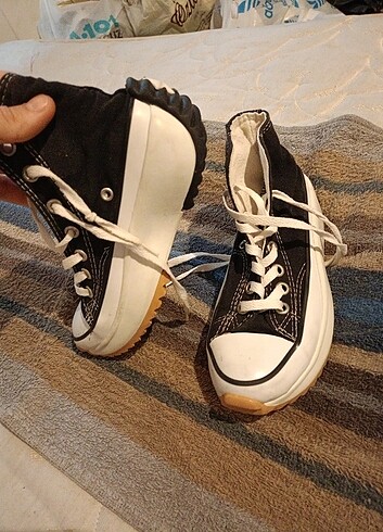 37 Beden beyaz Renk Orjinal Converse