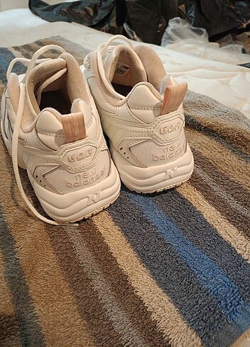 41 Beden beyaz Renk Orjinal new balance