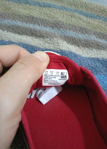 36 Beden kırmızı Renk orjinal Lacoste ayakkabı