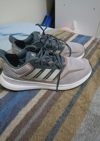 Adidas 44