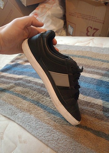 40 Beden siyah Renk orjinal Lacoste ayakkabı