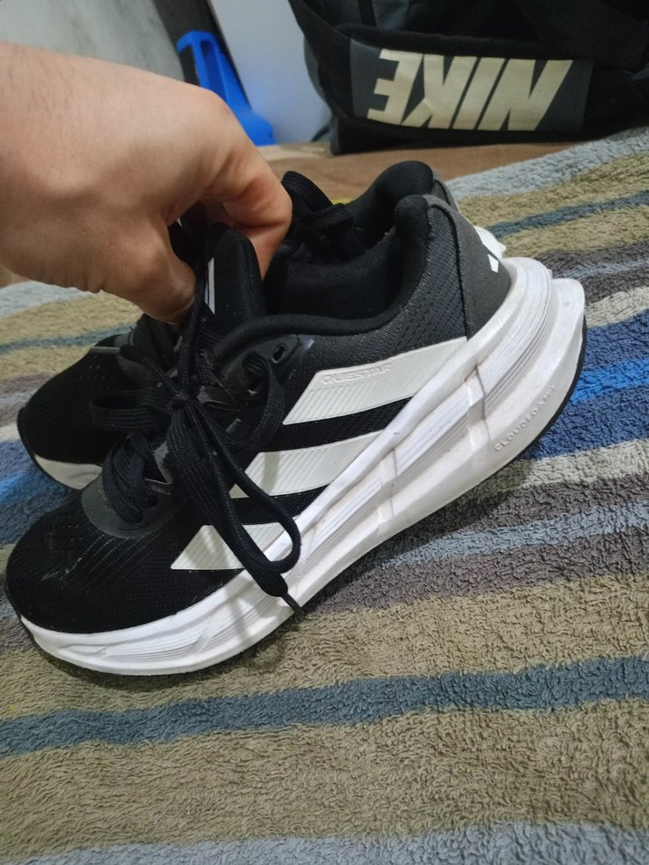 orjinal Adidas Siyah-Beyaz Spor Ayakkabı — görsel 3/9