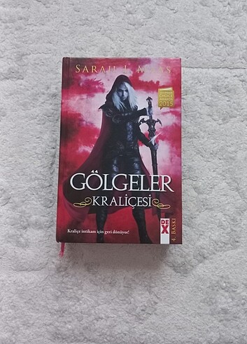 Cam şato serisinin 4. Kitabı : Gölgeler Kraliçesi 