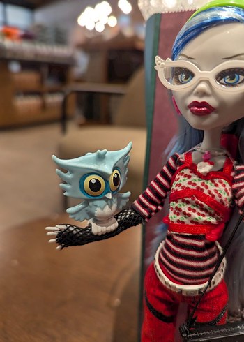 Monster High acil satılık monster high ghoulia