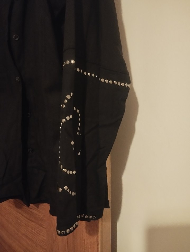 Düğmeli Siyah Gotik Uzun Kollu Gömlek - Görsel 2