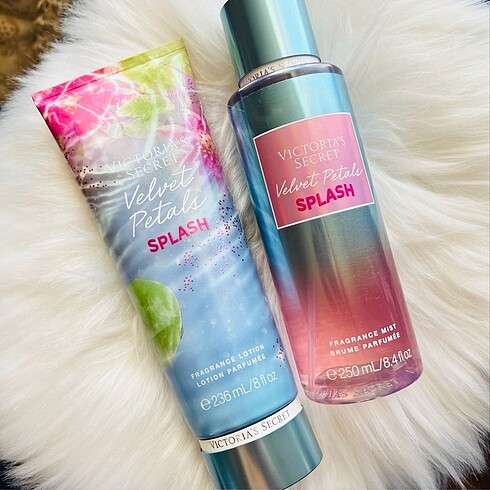 Victoria?s Secret Velvet Petals Splash