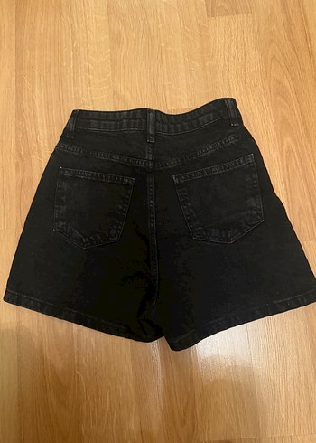 34 Beden Düğmeli Siyah Kadın Mini Kot Şort
