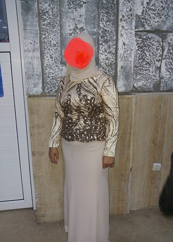 Bej Yüksek Yakalı Uzun Abiye Elbise