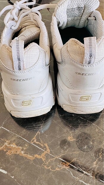 37 Beden Skechers kadın spor ayakkabı