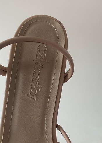 Bej İnce Topuklu Minimalist ayakkabı - Görsel 6