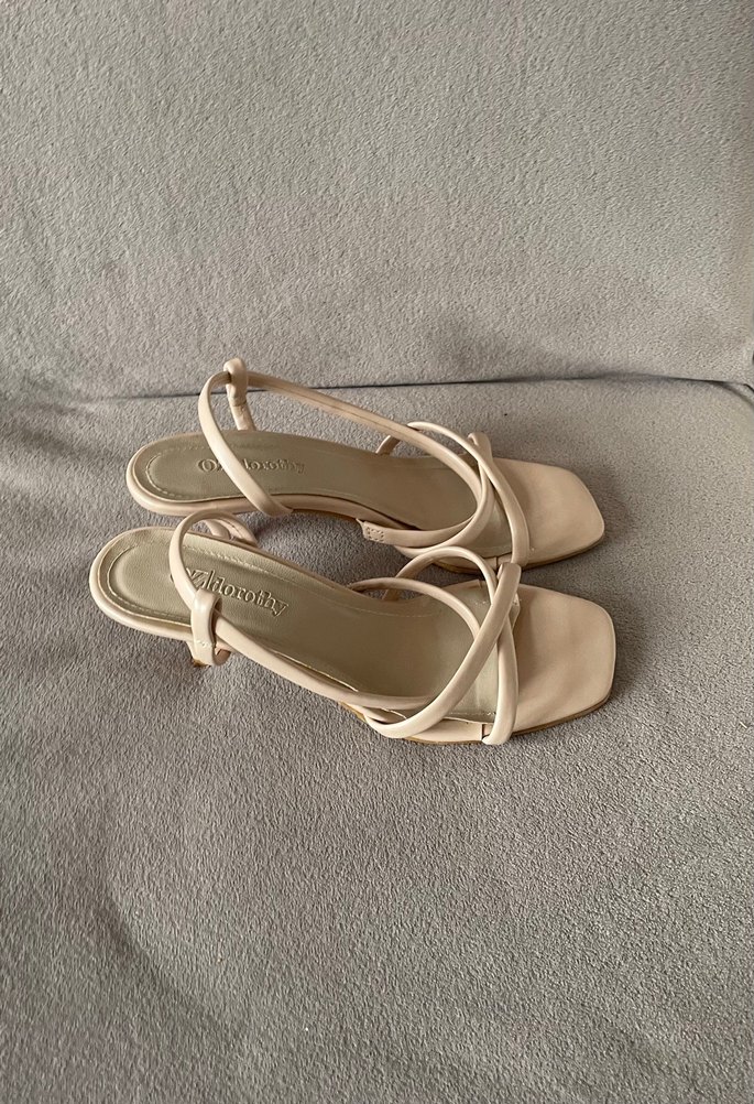 Bej İnce Topuklu Minimalist ayakkabı - Görsel 3