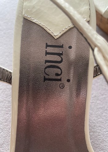 İnci Beyaz Kadın Dolgu Topuklu Ayakkabı Orijinal Ürün - Görsel 3