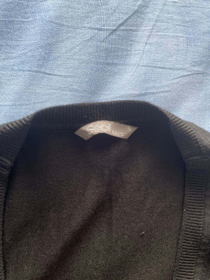 Seçil Düğmeli Siyah Kadın Hırka Orijinal Ürün - Görsel 5