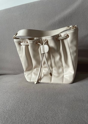 Fabrika Beyaz Deri Kemer Detaylı Kadın Çanta Orijinal Ürün - Görsel 4