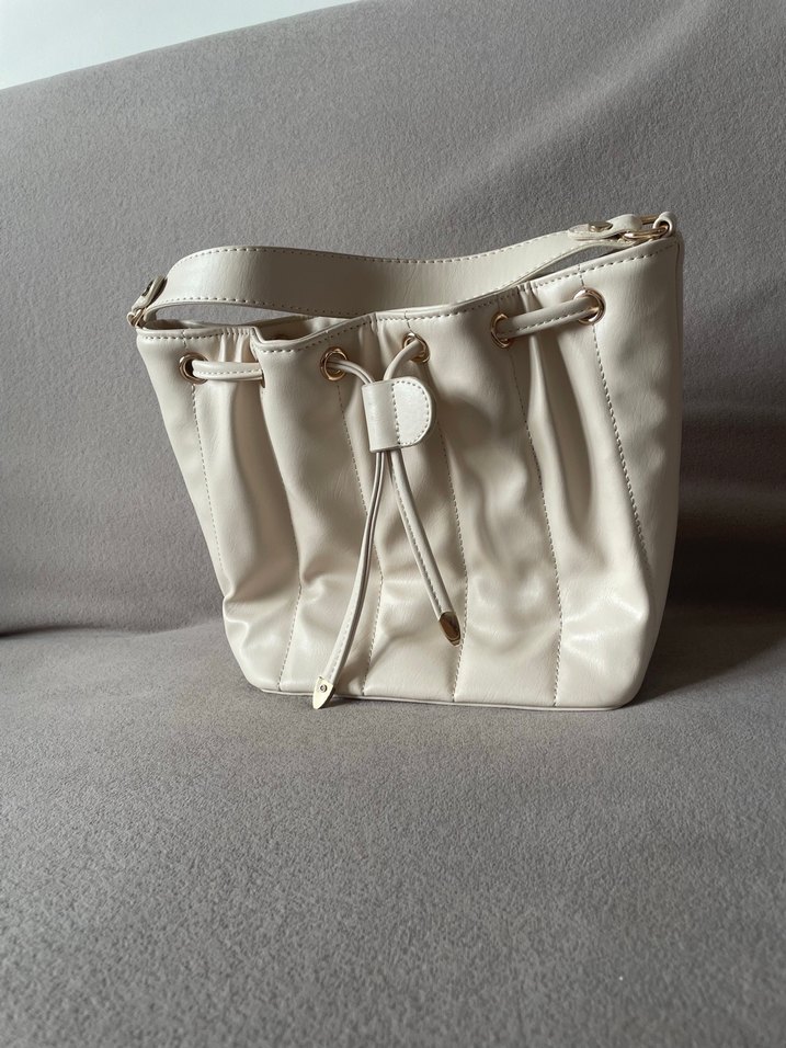 Fabrika Beyaz Deri Kemer Detaylı Kadın Çanta Orijinal Ürün - Görsel 4