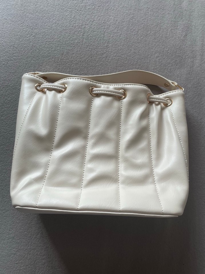 Fabrika Beyaz Deri Kemer Detaylı Kadın Çanta Orijinal Ürün - Görsel 2