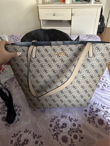 Guess buyuk canta