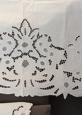 beyaz iş delik işi takım - Görsel 2