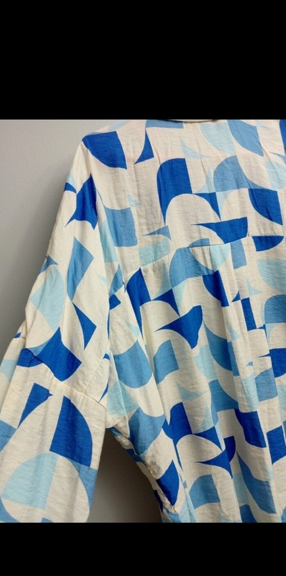 düşük omuz uzun kol geometri desenli gömlek - Görsel 3