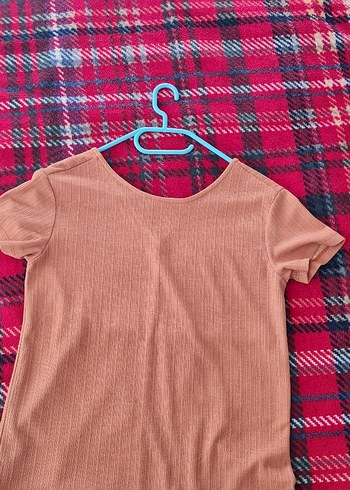 Kadın taba rengi v yaka dokulu Kısa Kollu Tişört - Görsel 5