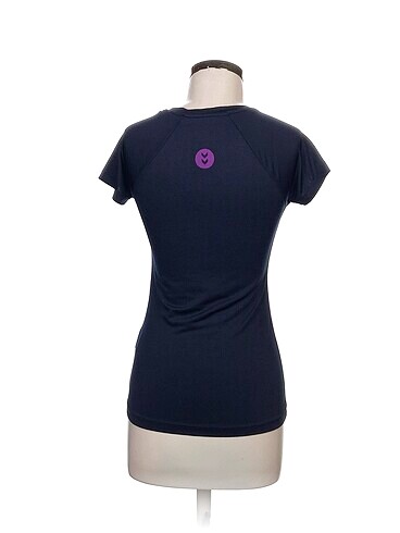 Hummel T-shirt %70 İndirimli. - Görsel 3