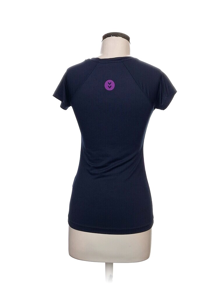 Hummel T-shirt %70 İndirimli. - Görsel 3